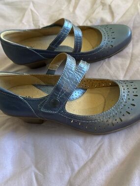 Earth Blue Leather Mary Jane Flats with Strap